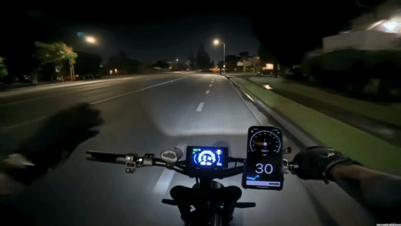 The headlights of Jansno ebikes give you a sense of security at night
