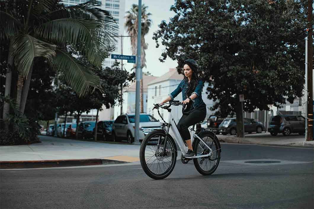Benefits of Using a Commuter Electric Bike